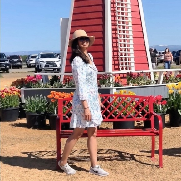 Rahi Dresses & Skirts - NWT RAHI Stila Dress Blue Floral Mini XL